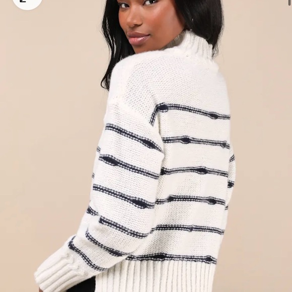 NWT Cozy White and Navy Nautical Striped Side Split Sweater. - Picture 3 of 3